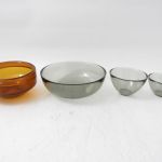 687 8456 GLASS BOWLS